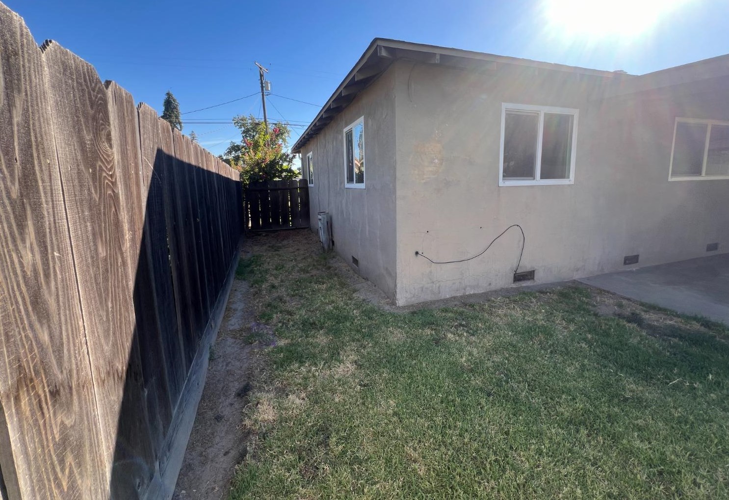 1170 Minaret Ave, Turlock CA 95380-5526 exterior