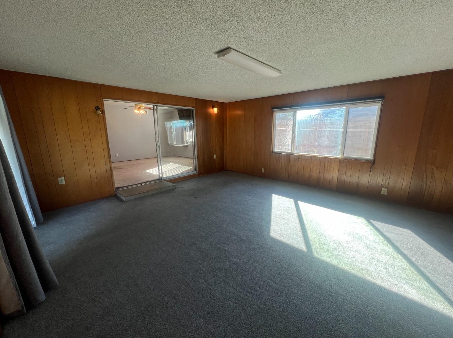 1170 Minaret Ave, Turlock CA 95380-5526 exterior