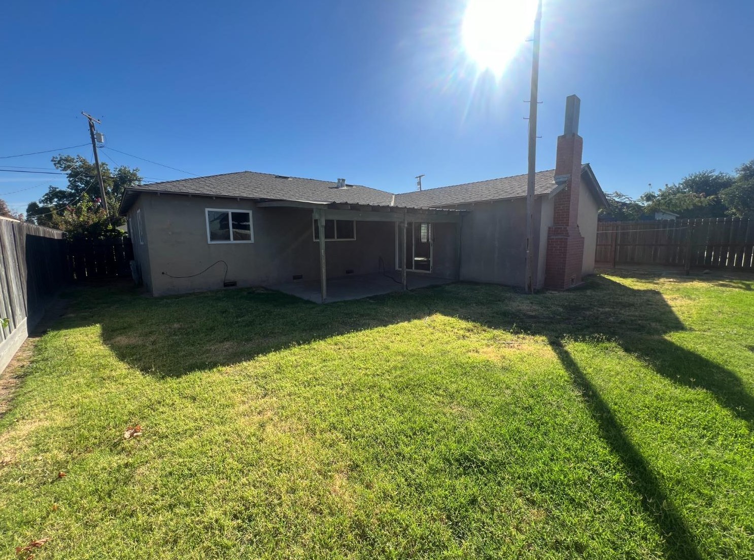 1170 Minaret Ave, Turlock CA 95380-5526 exterior