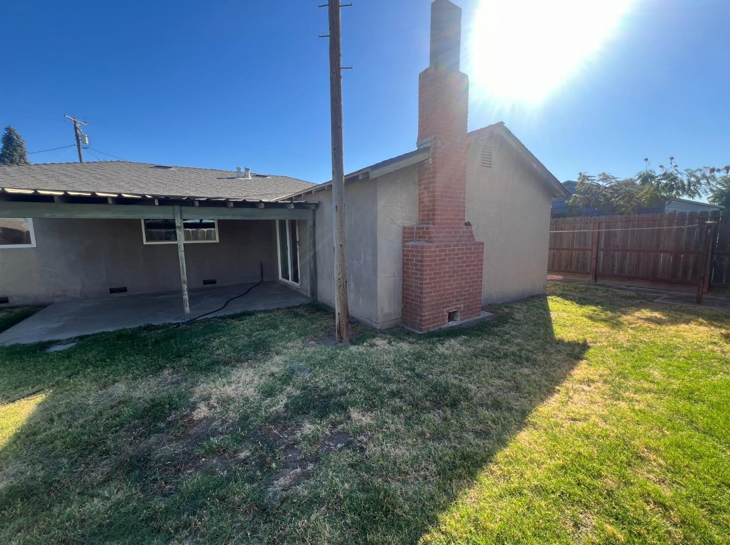 1170 Minaret Ave, Turlock CA 95380-5526 exterior