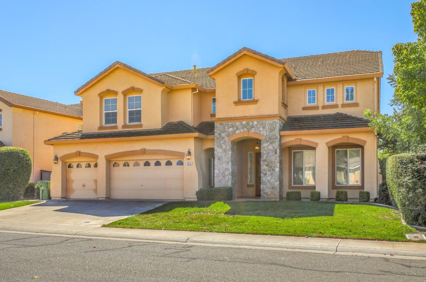 9678 Amber Fields Ct, Elk Grove, CA 95624