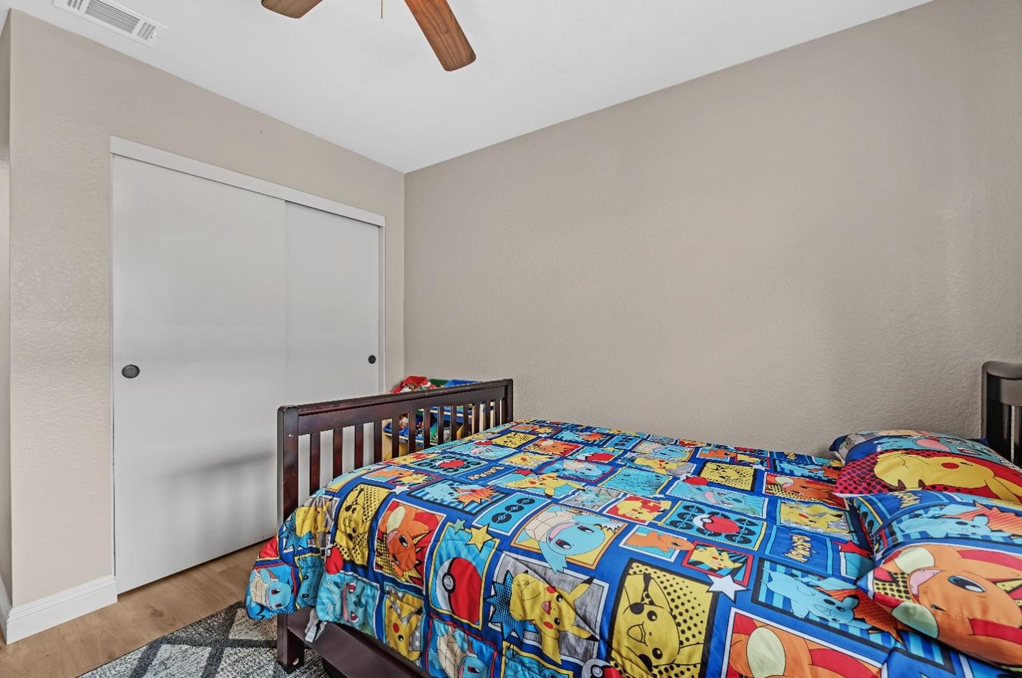 1612 Revere Dr, Roseville CA 95747-7421 exterior