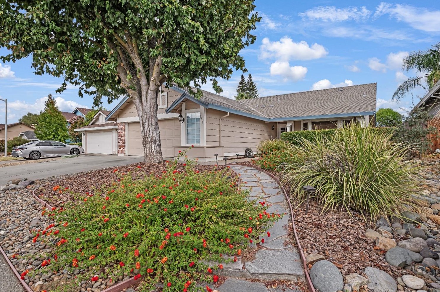 1612 Revere Dr, Roseville, CA 95747-7421