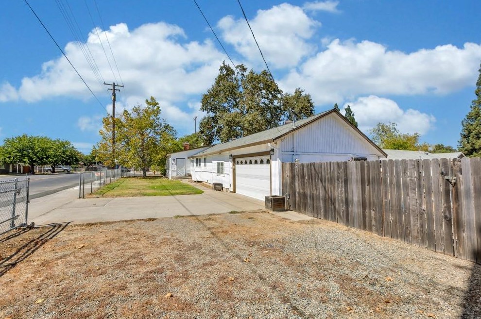 533 M St, Rio Linda, CA 95673