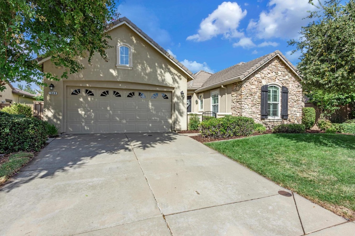 1648 Weinreich Ct, Folsom, CA 95630