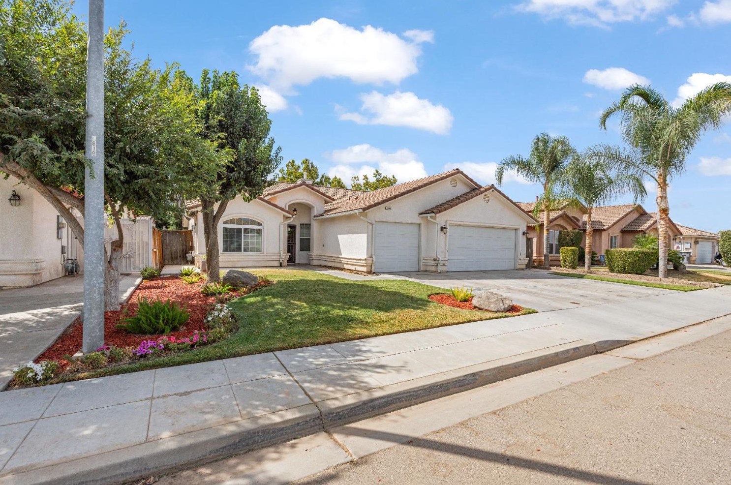 3760 Via Santa Barbara, Madera, CA 93637