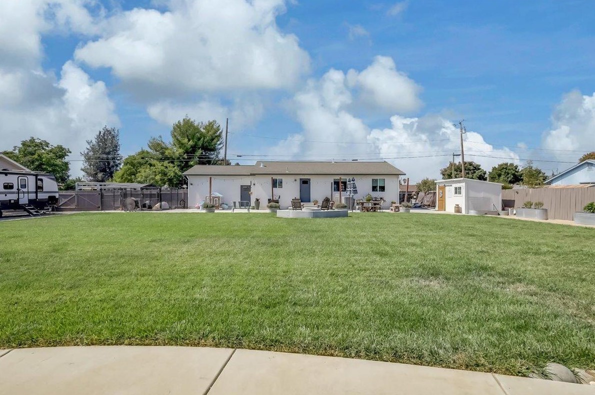 2567 California St, Sutter CA 95982-9998 exterior