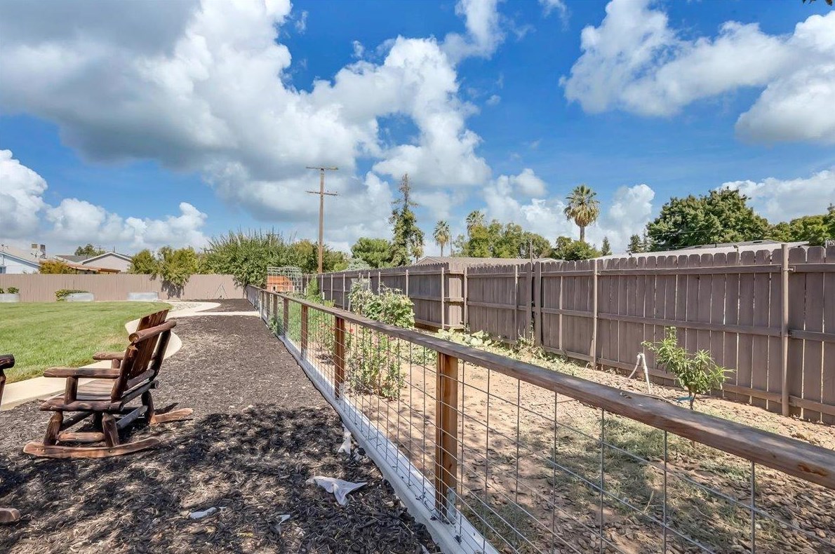 2567 California St, Sutter CA 95982-9998 exterior