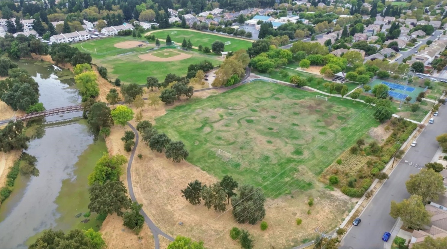 2580 El Camino Ave, Sacramento CA  95833-3924 exterior