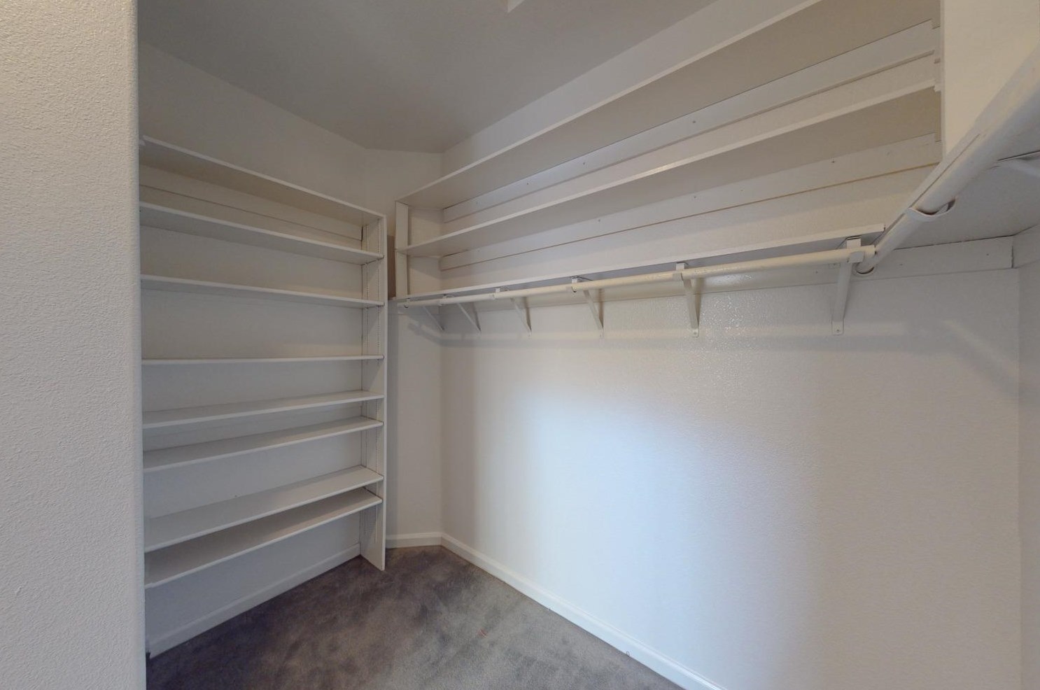 595 Millfront Ave, Yuba City CA 95991-8301 exterior