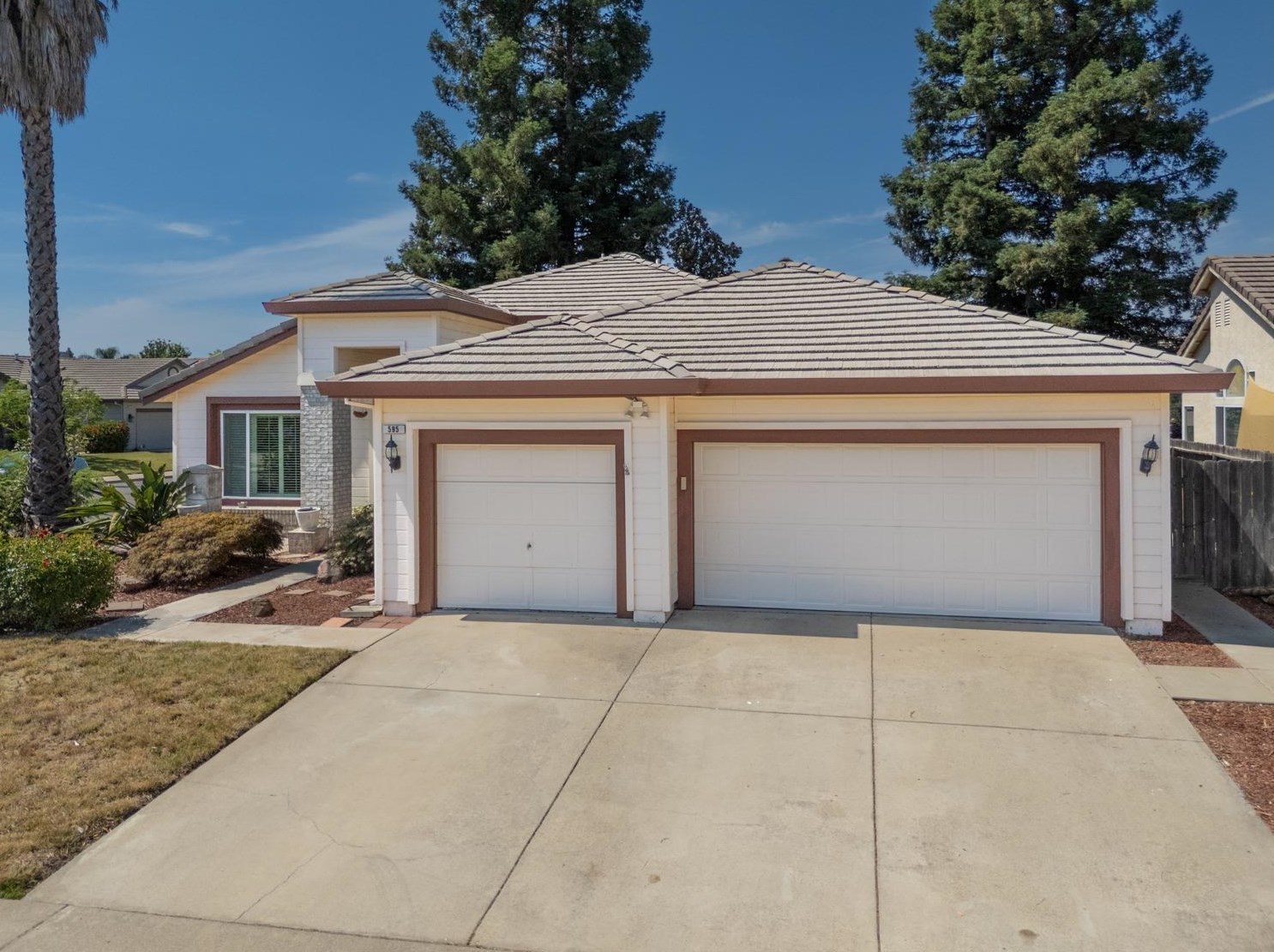 595 Millfront Ave, Yuba City CA 95991-8301 exterior