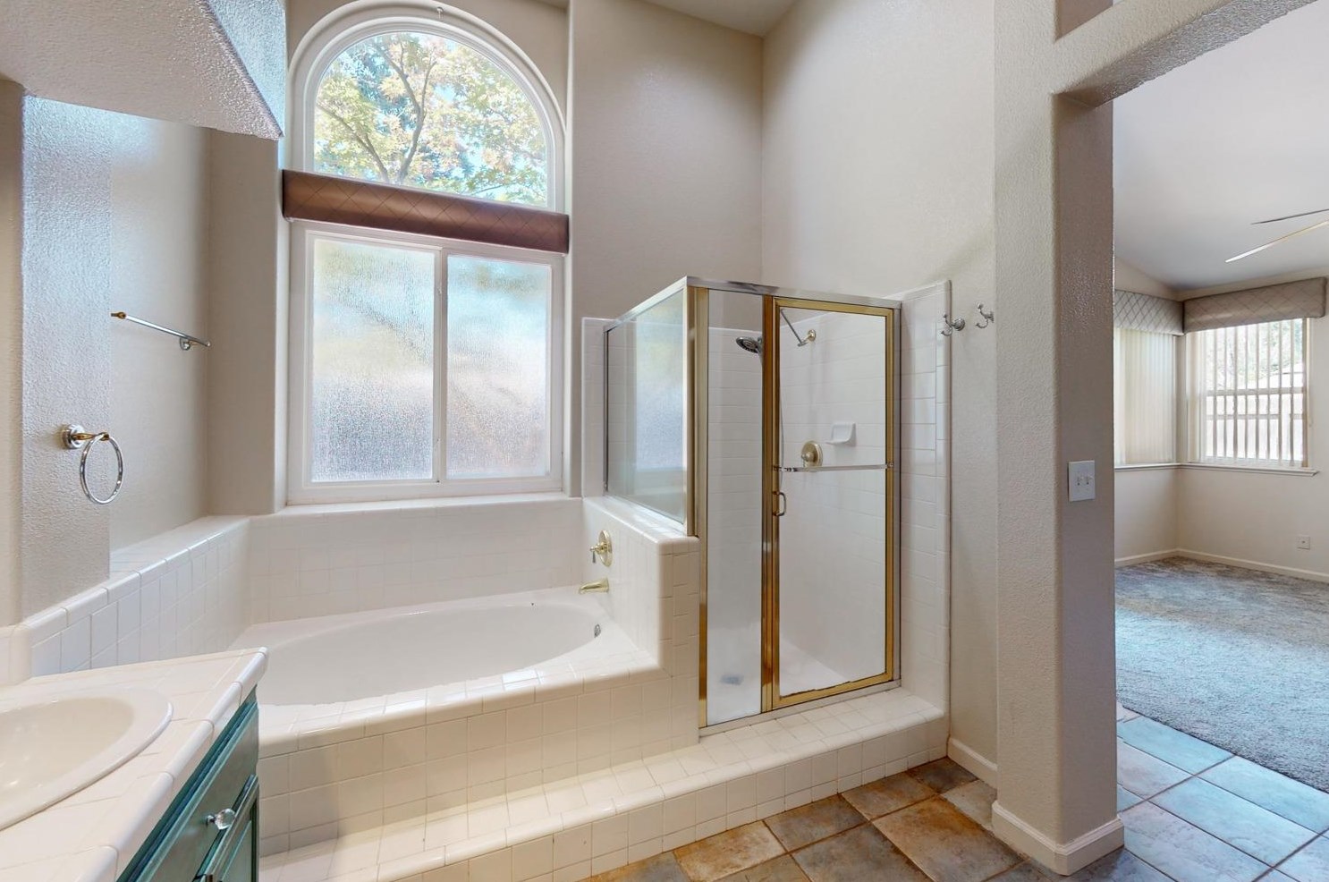 595 Millfront Ave, Yuba City CA 95991-8301 exterior