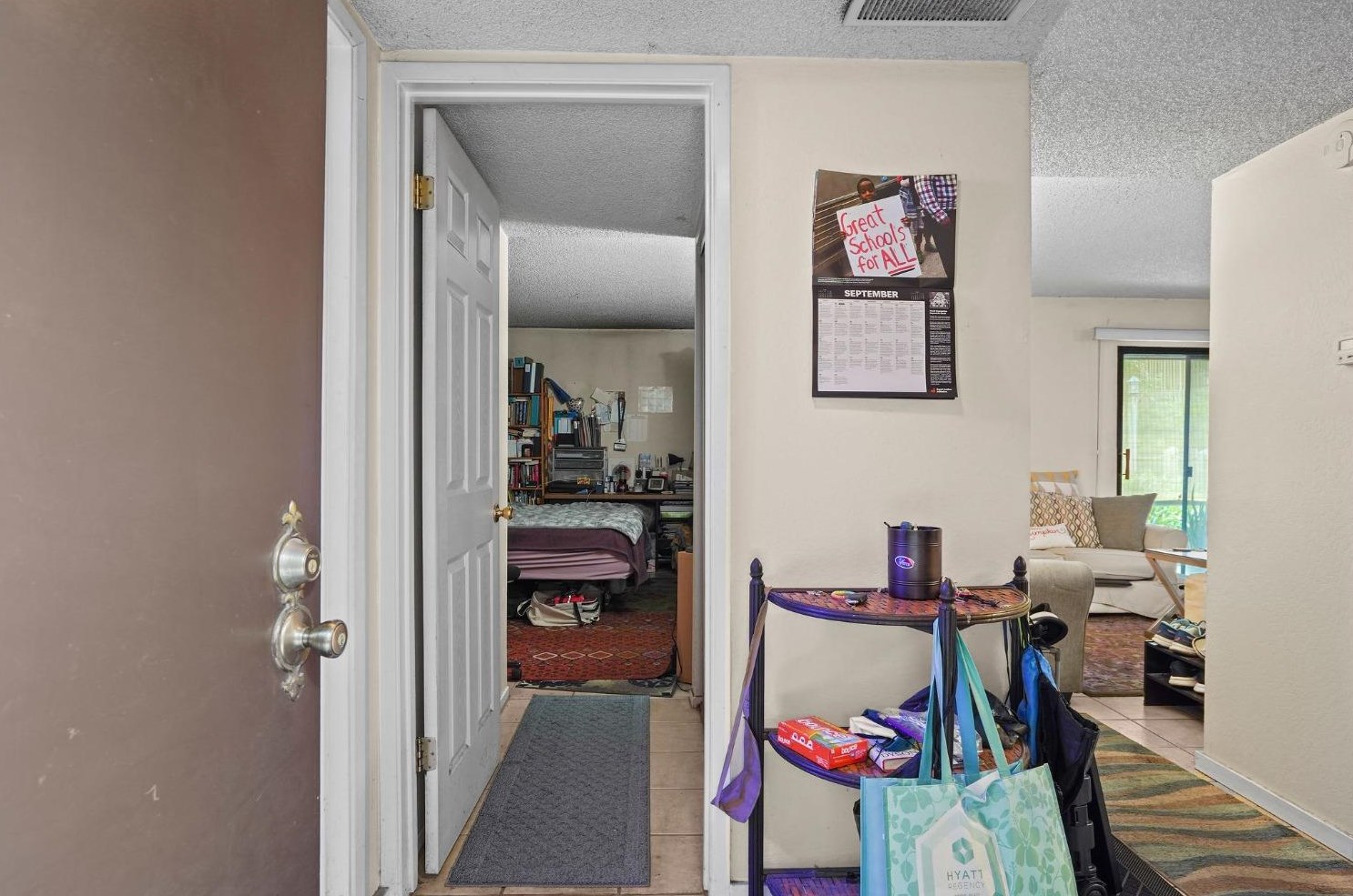 983 Fulton Ave, Sacramento, CA 95825-4527