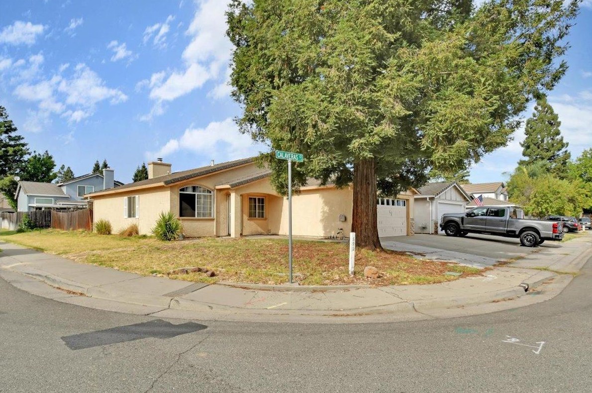 605 Calaveras Ct, Yuba City, CA 95991