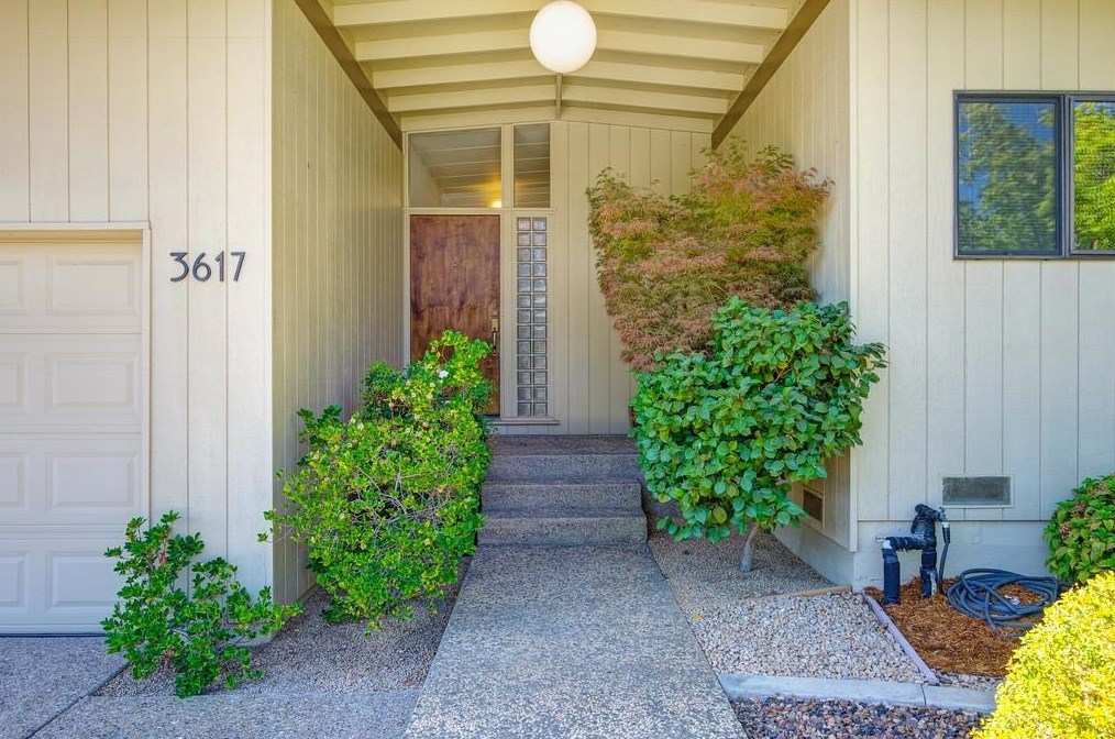 3617 Ava Way, Carmichael, CA 95608