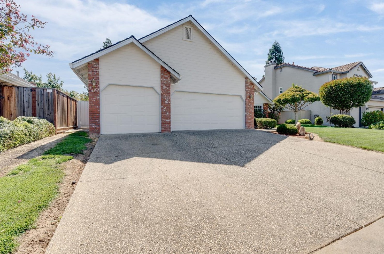 8734 W Camden, Elk Grove, CA 95624