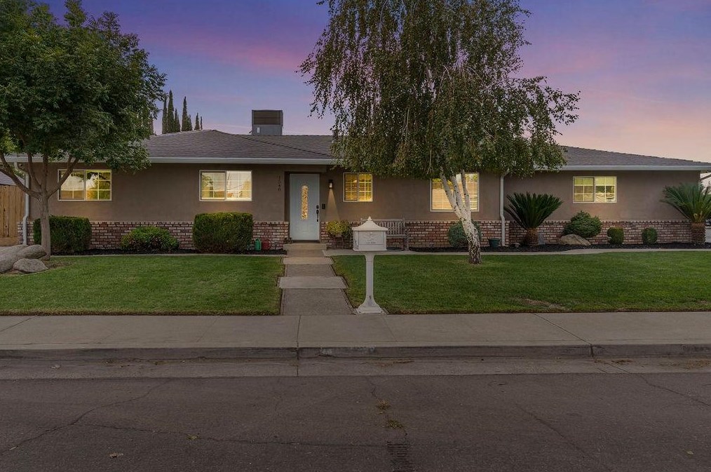 1548 Prusso St, Livingston, CA 95334