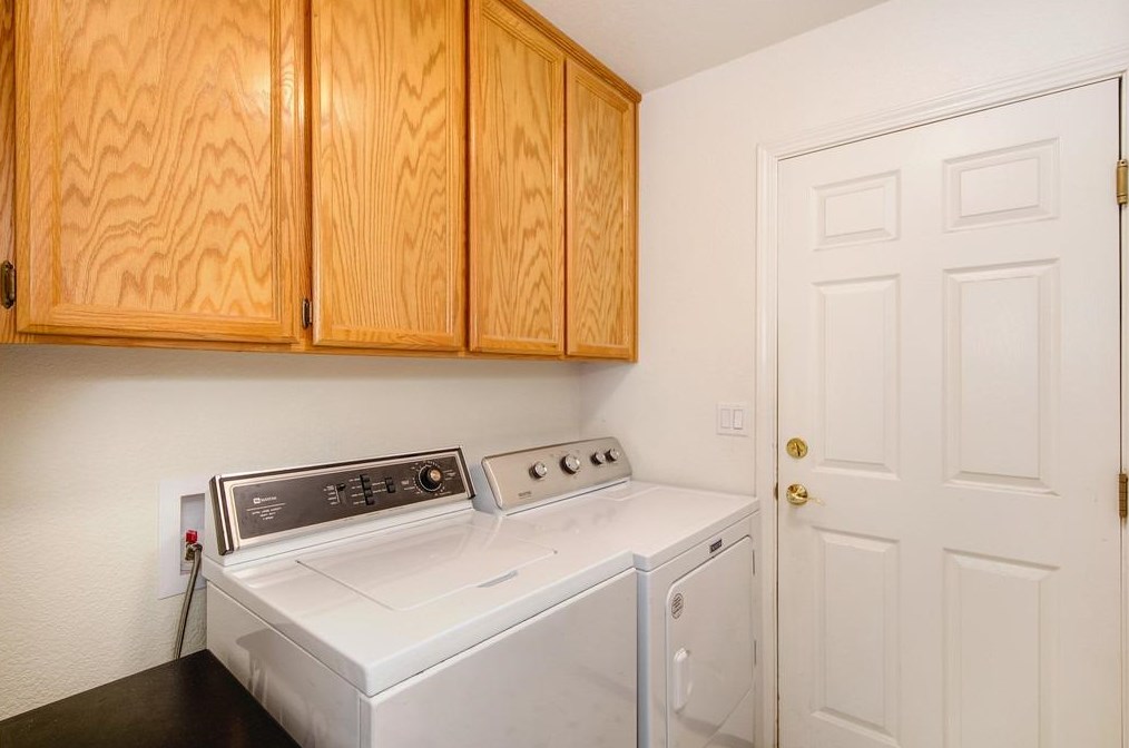 220 Singer Ln, Folsom CA  95630-5277 exterior