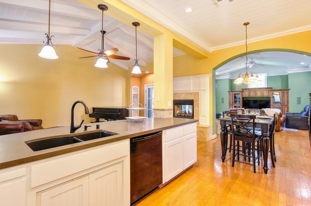 220 Singer Ln, Folsom CA  95630-5277 exterior