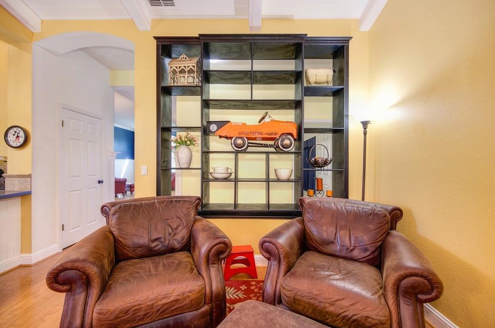 220 Singer Ln, Folsom CA  95630-5277 exterior