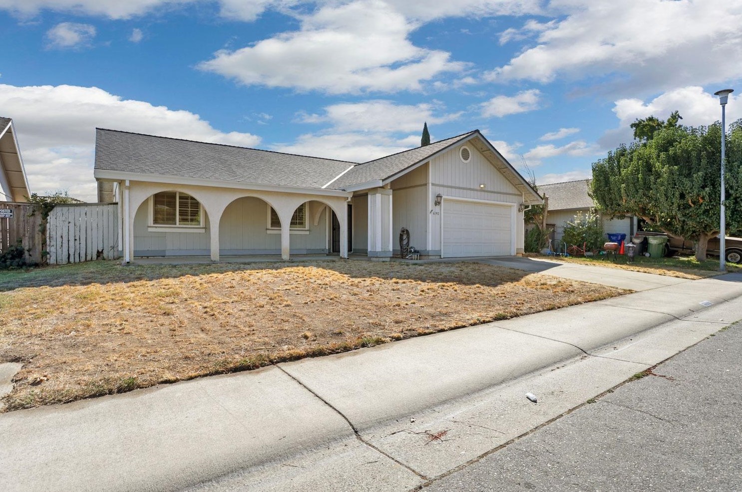 690 Pestana Dr, Galt, CA 95632-2173