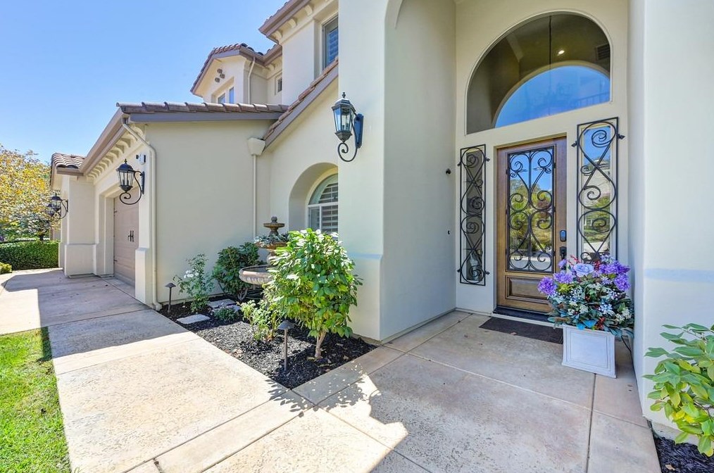 649 Westchester Dr, Folsom, CA 95630