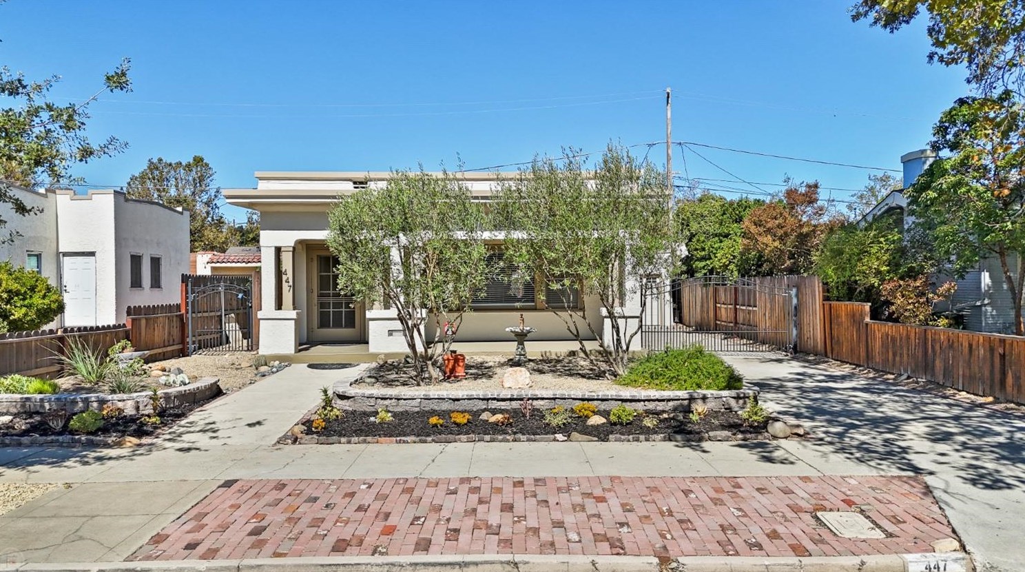447 Central Ave, Stockton, CA 95204-5104