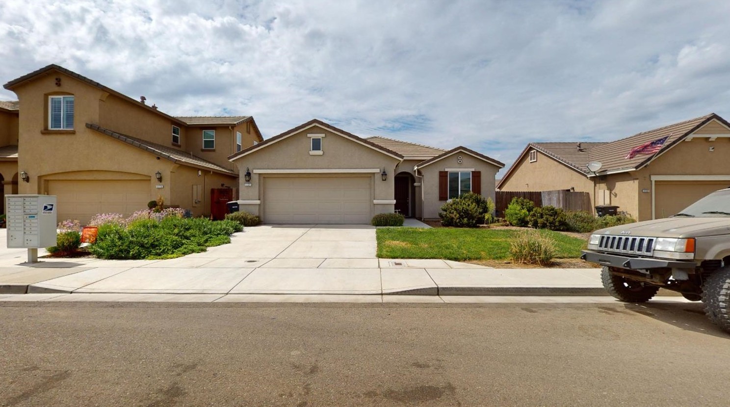 1127 Ohki St, Livingston, CA 95334