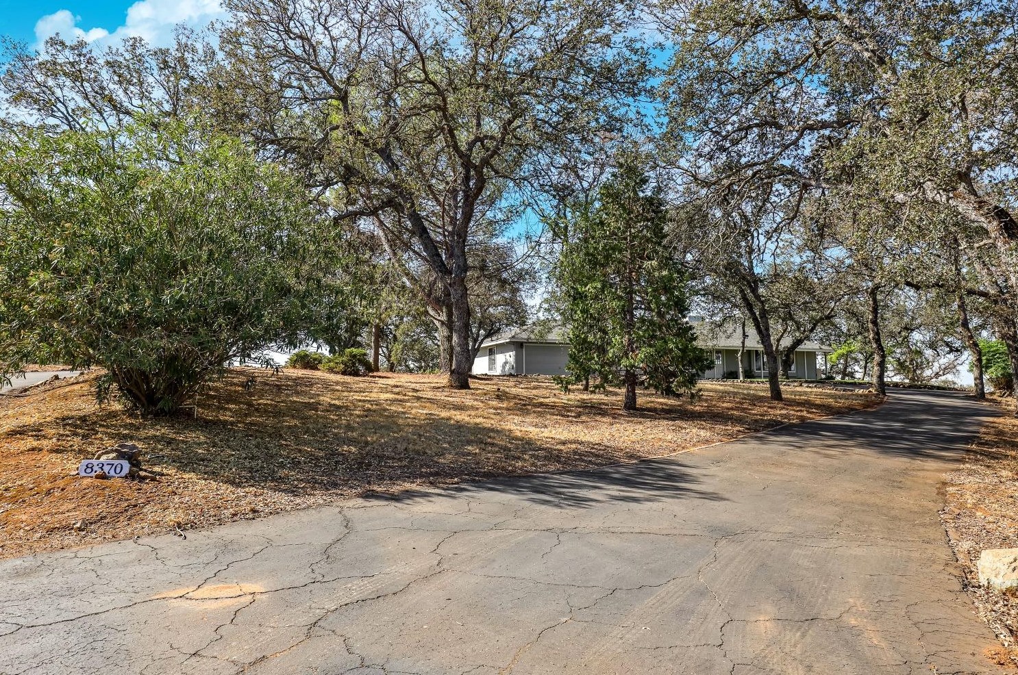 8370 Hautly Ln, Valley Springs, CA 95252