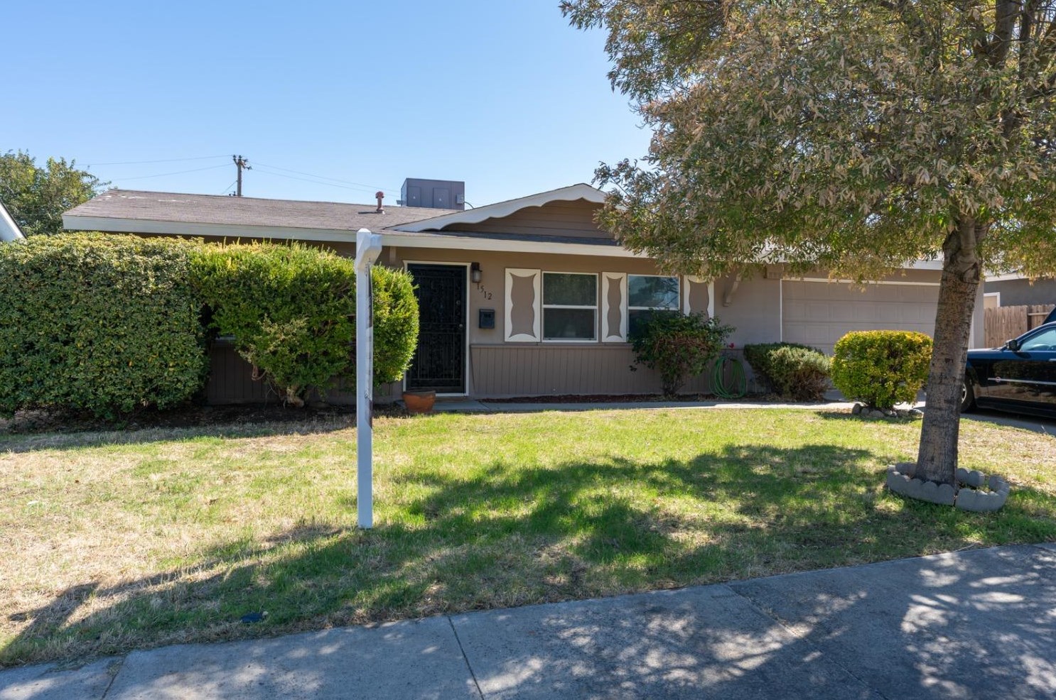 1512 Bay St, Los Banos, CA 93635