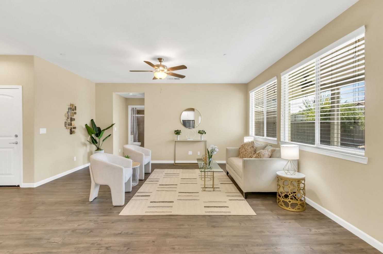 8264 Wymark Dr, Elk Grove, CA 95757