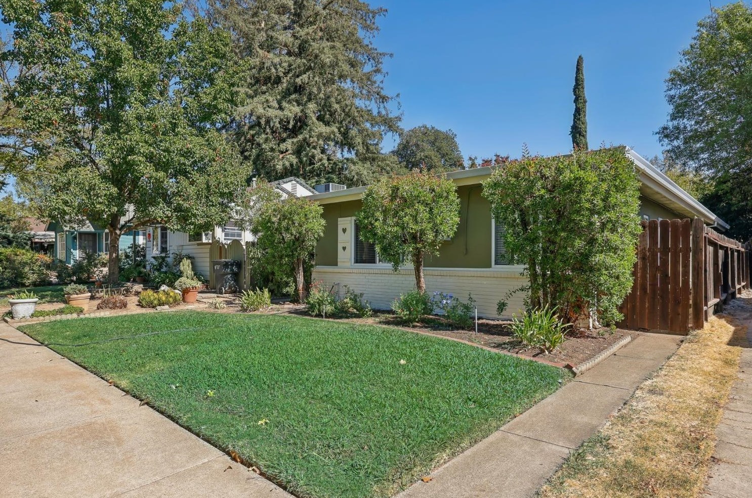 1709 Santa Ynez Way, Sacramento, CA 95816-6631