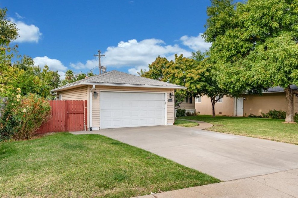 10309 Malaga Way, Rancho Cordova, CA 95670-3524