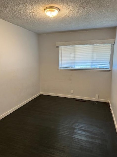 5835 Morse Dr, Oakland CA  94605-1139 exterior