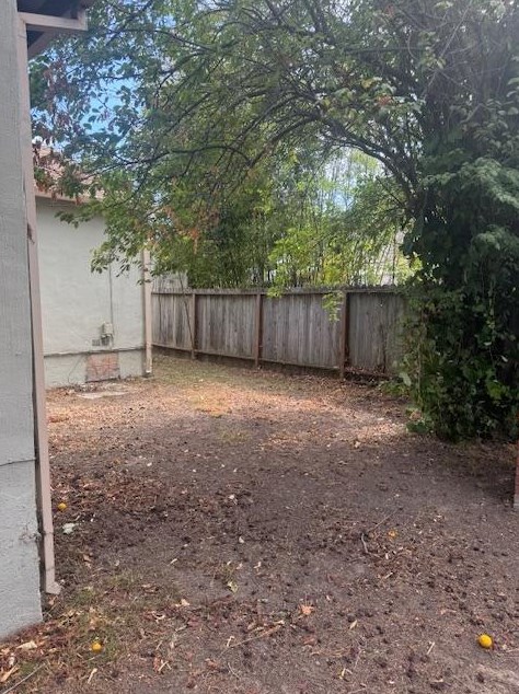 5835 Morse Dr, Oakland CA  94605-1139 exterior