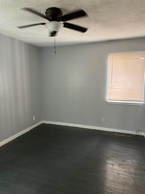 5835 Morse Dr, Oakland CA  94605-1139 exterior