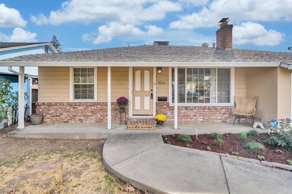 2064 Joan Way, Sacramento, CA 95825-0126