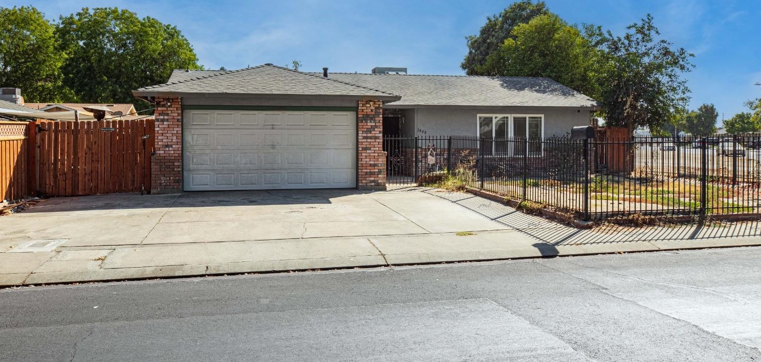2800 Bateman Ln, Modesto, CA 95354