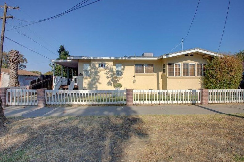 1125 4th St, Los Banos, CA 93635