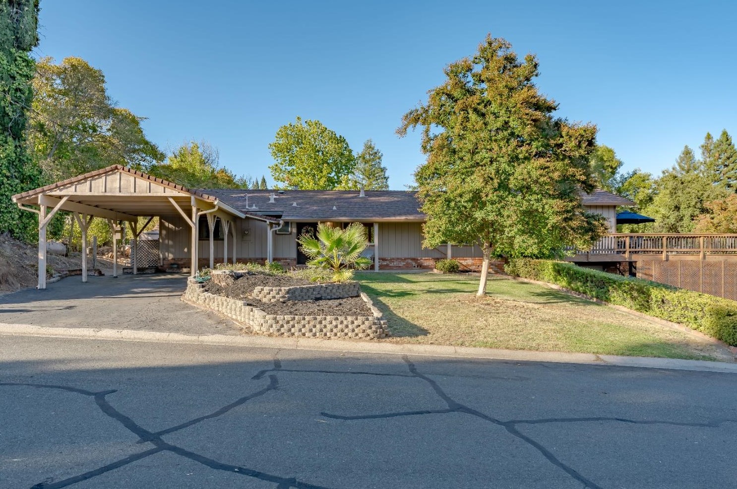 4031 Miners Dr, Loomis, CA 95650