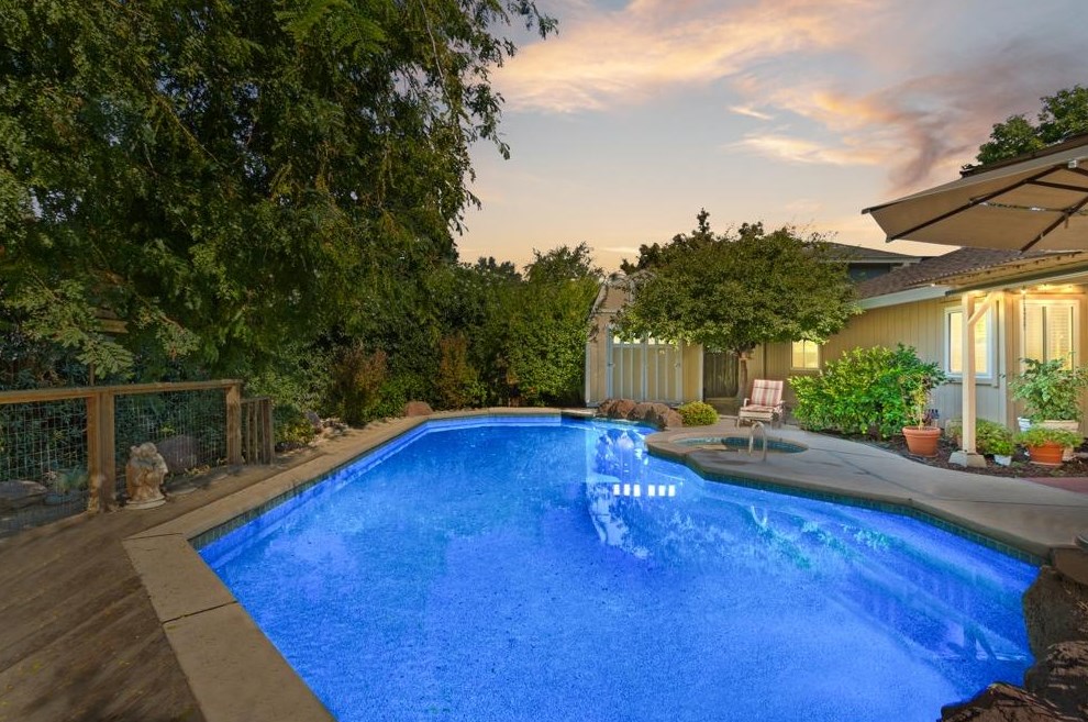 3119 Petty Ln, Carmichael, CA 95608-3629