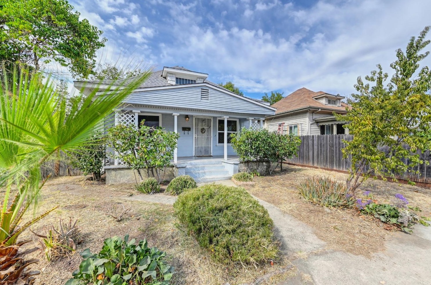 3800 33rd St, Sacramento, CA 95820-1218