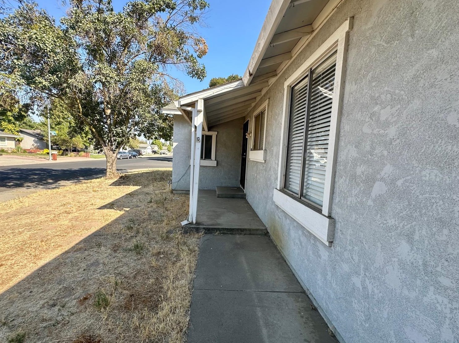 1524 Brixton Ln, Modesto, CA 95356