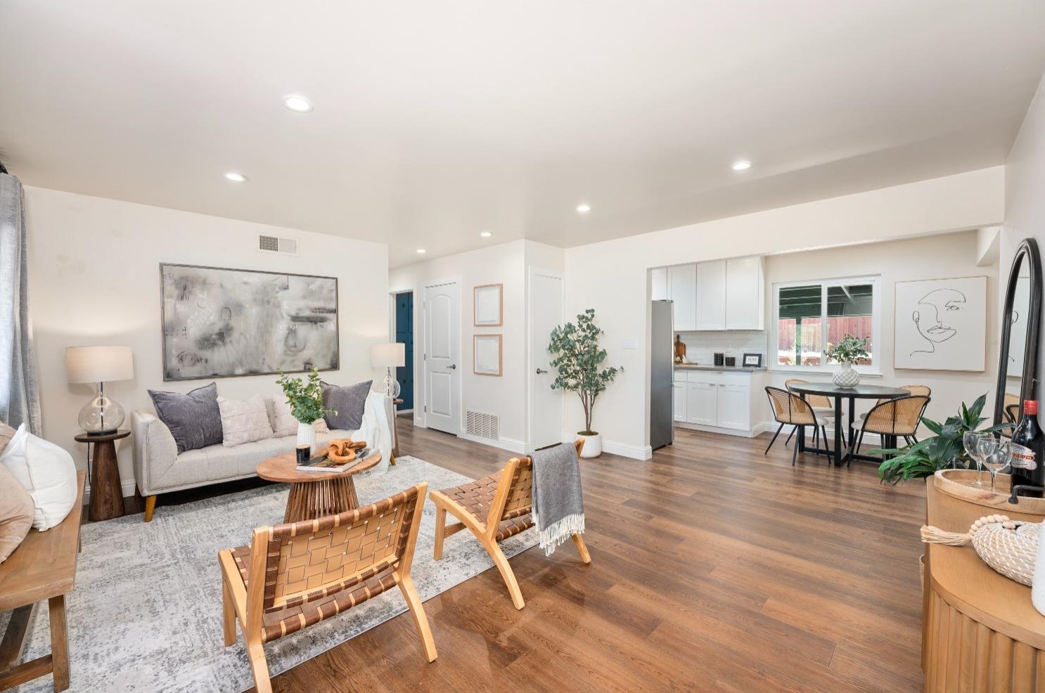 6252 Oak Park Ct, Carmichael, CA 95608