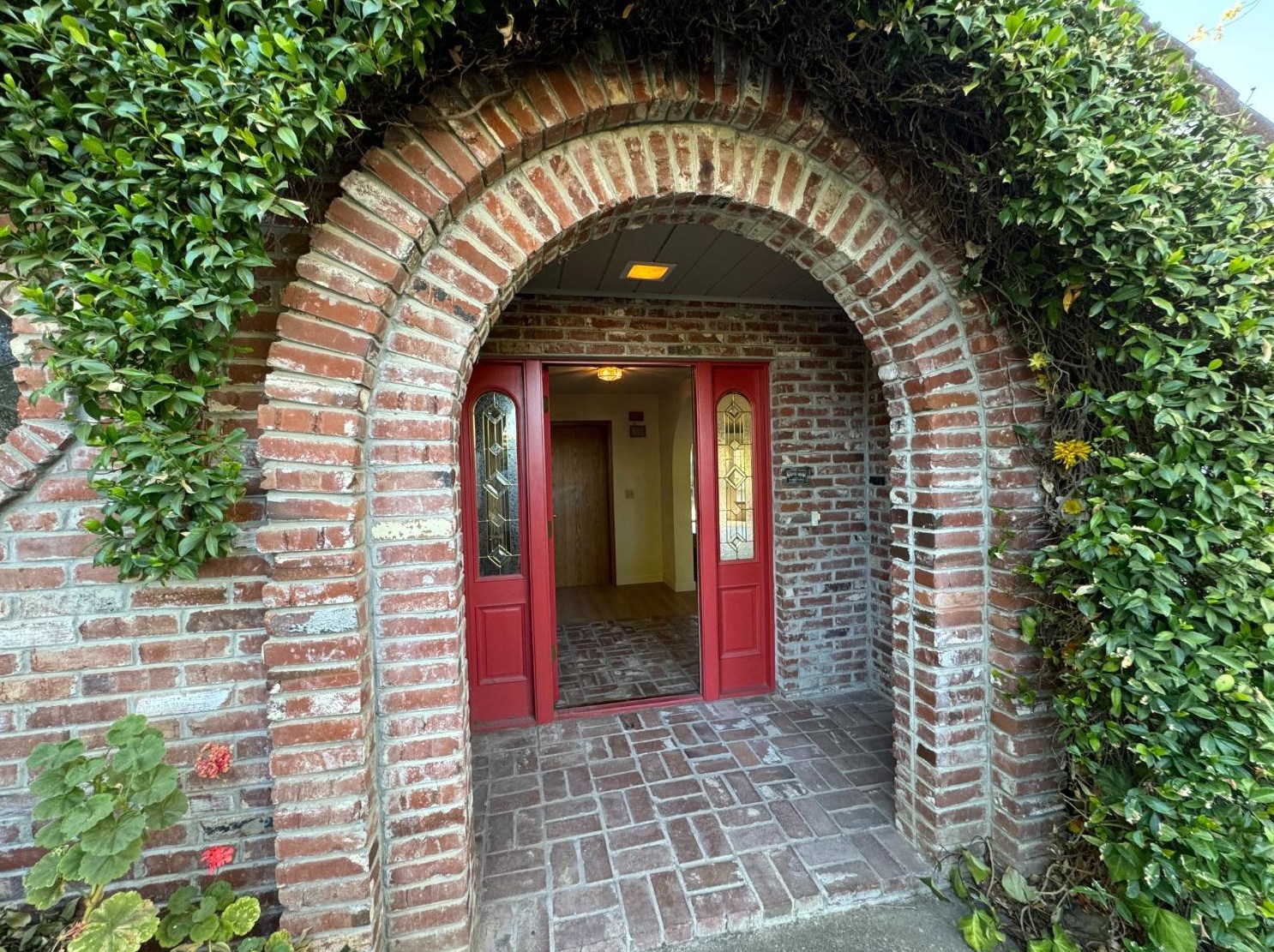 3233 Cabriolet Ct, Carmichael, CA 95608