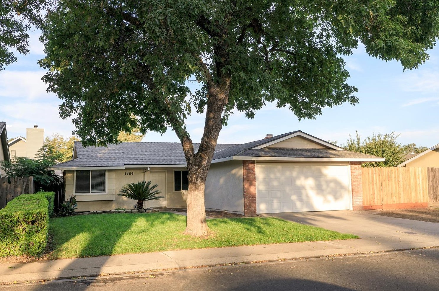1409 Entrada Way, Modesto, CA 95355