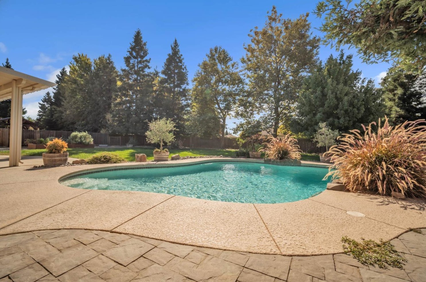 8060 Griffith Ln, Sutter, CA 95982-2366