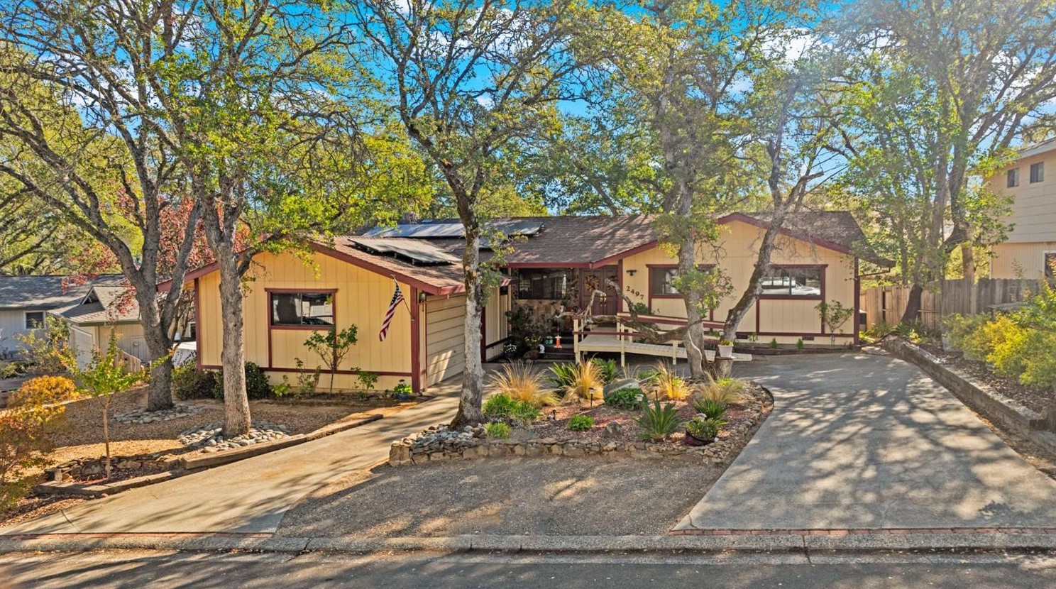 2497 Willowdale Dr, Folsom, CA 95762