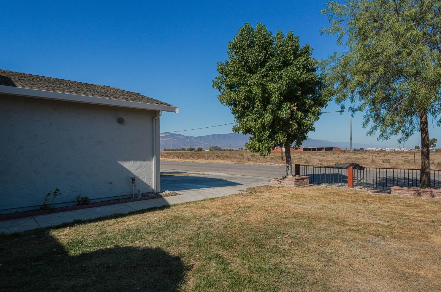 1255 Apple Ave, Greenfield, CA 93927
