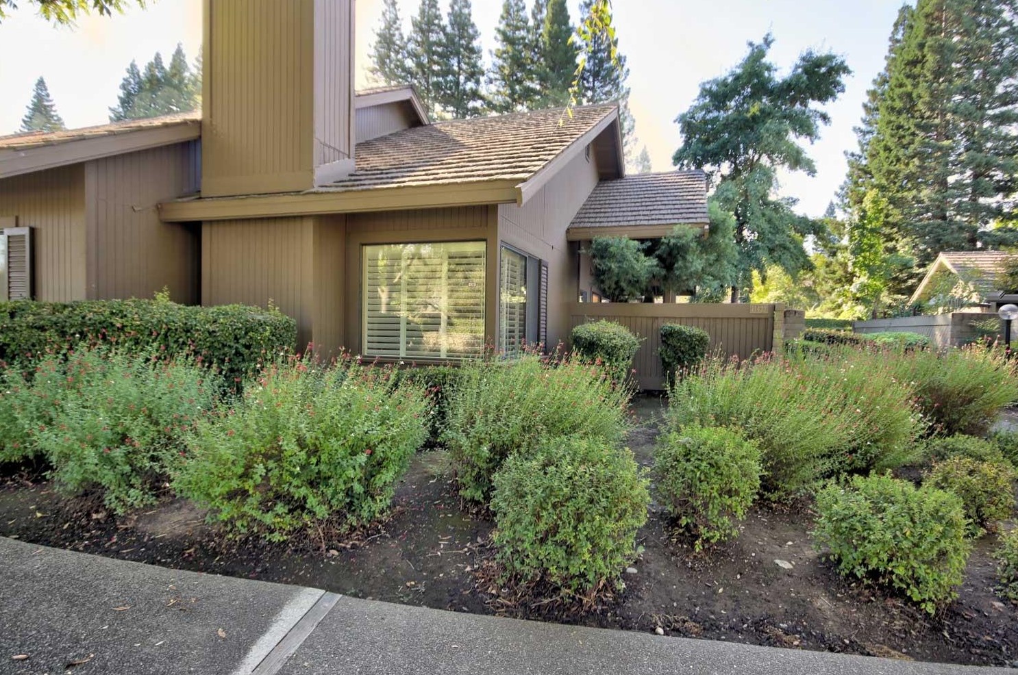11422 Coloma Rd, Rancho Cordova, CA 95670